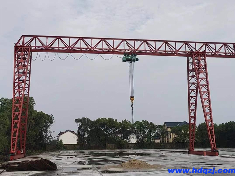 防傾覆系統(tǒng)對(duì)龍門(mén)吊的結(jié)構(gòu)和電氣系統(tǒng)有哪些要求？